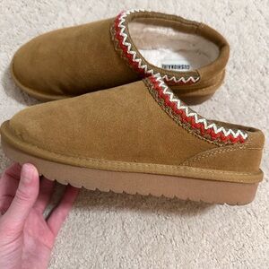 Cozy Kids Tan Slip-On Shoes with Red Accent